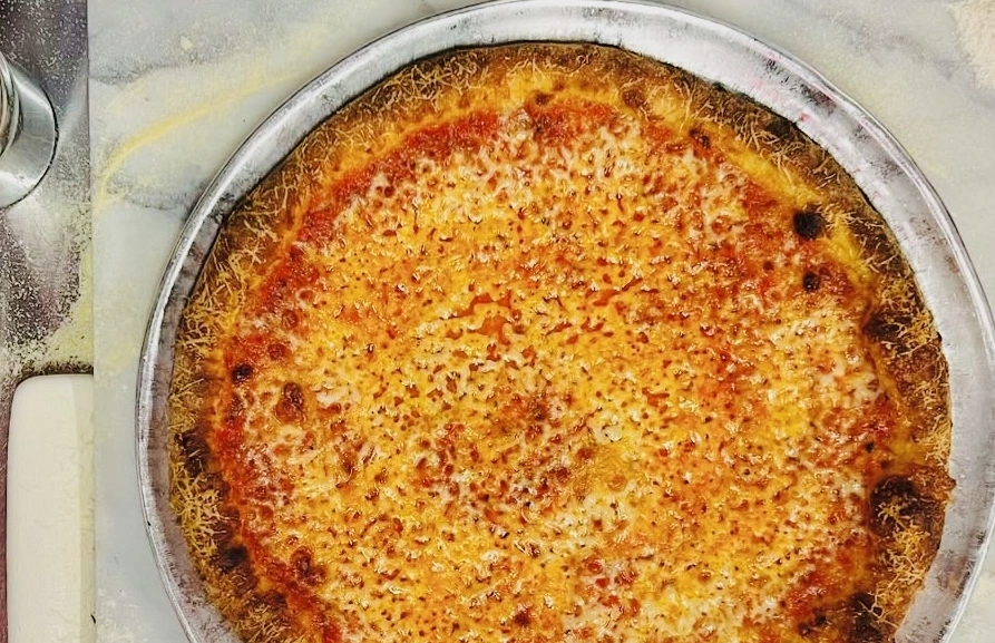 Freshly baked pizza during Pizza-Making Class and Workshop in NYC