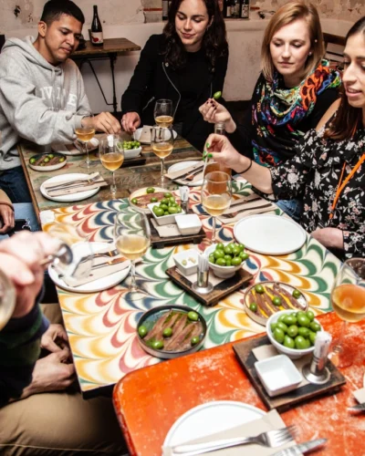 guests at the tapas tour
