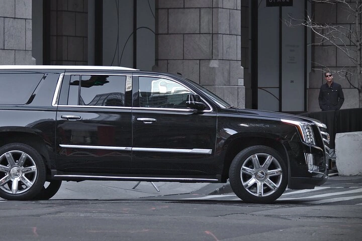 SUV for private NYC tour
