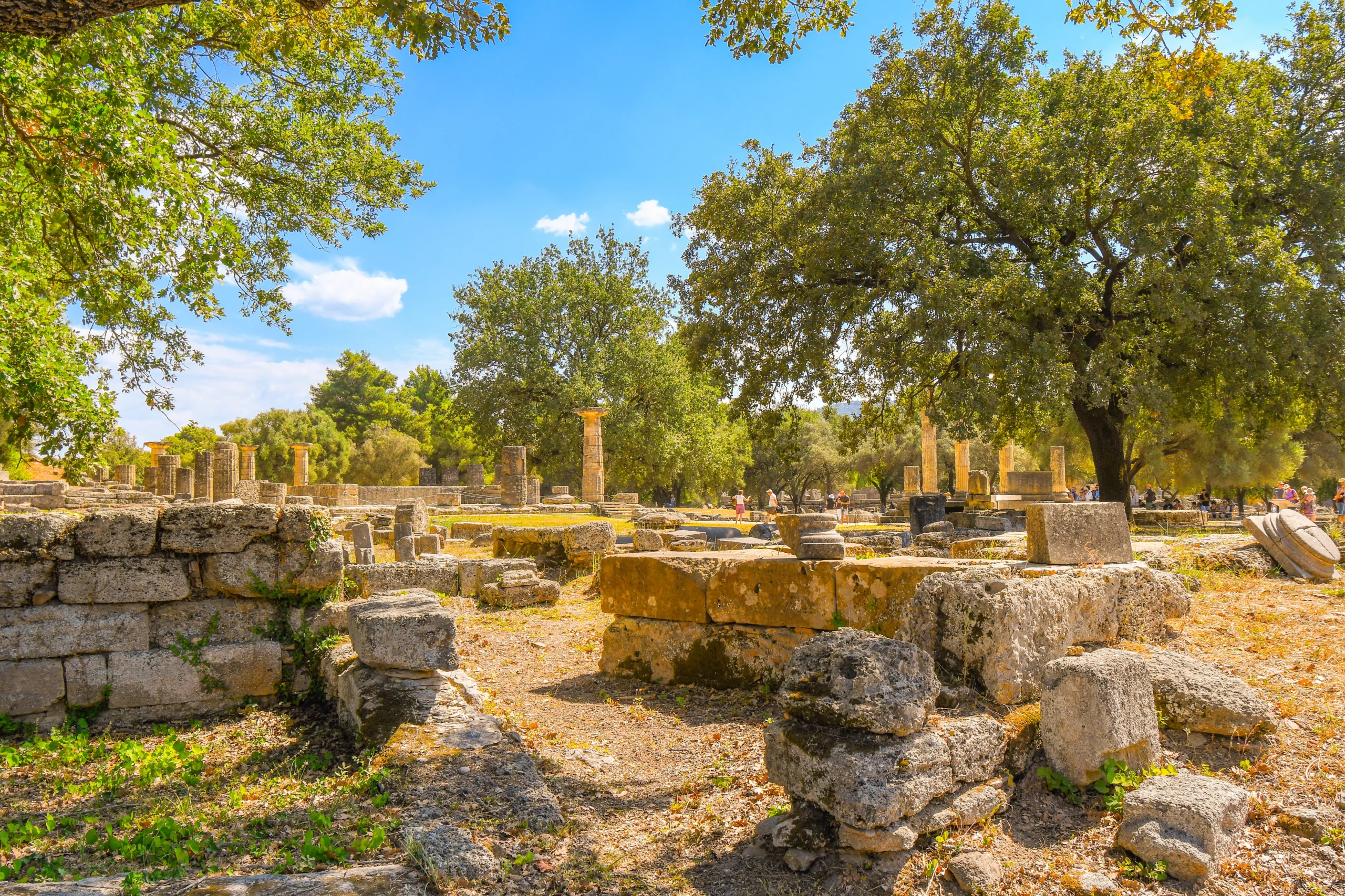 The ruins of the Temple of Zeus during Ancient Athens premium experience