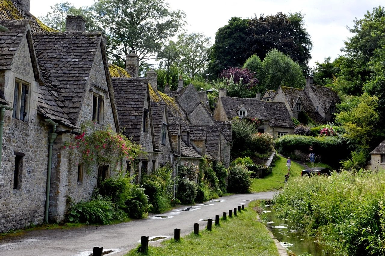 View of idyllic street in the Cotswolds