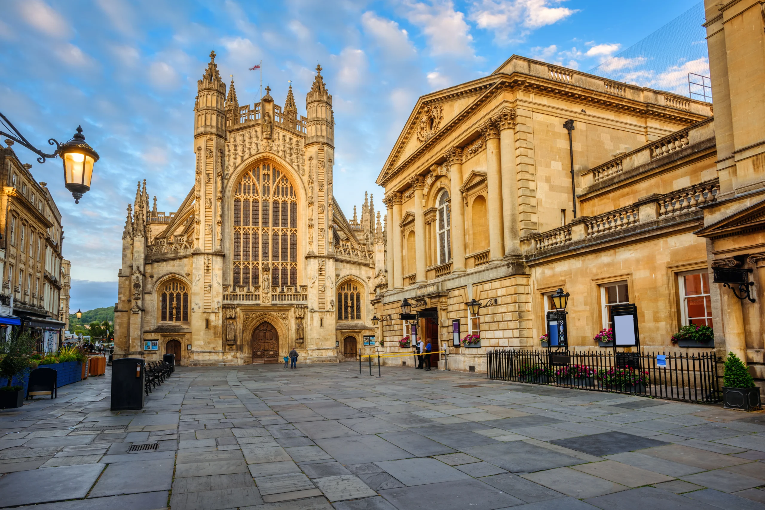 Bath Abbey and roman baths in Bath Old town during Inner Circle Stonehenge & Bath Guided Experience
